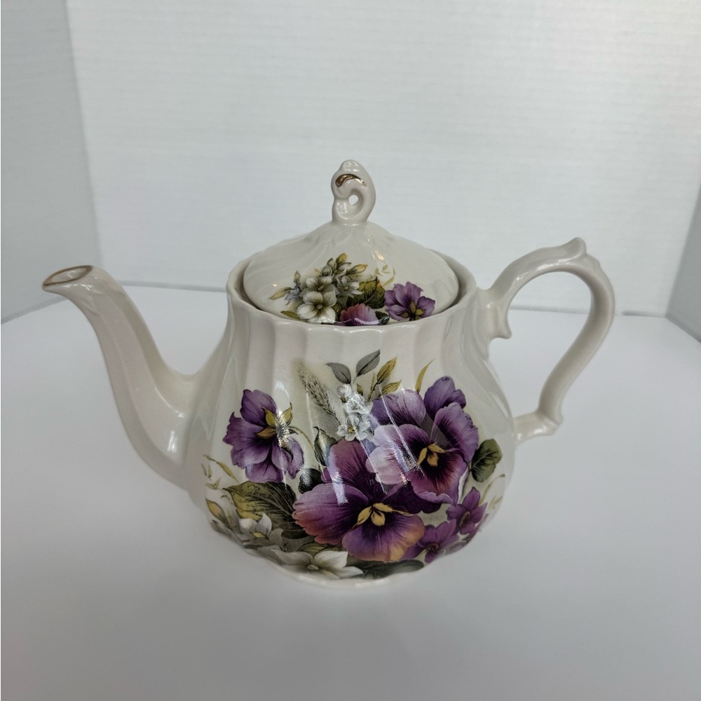 Vintage Crown Windsor Floral Teapot – Purple Pansy Design, Gold Trim (Romania - Picture 4 of 10